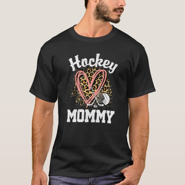 Camiseta Hockey Mommy Leopard Heart Ice Hockey (Anverso)
