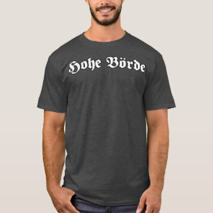 Camiseta Hohe Brde escrito con letra gótica