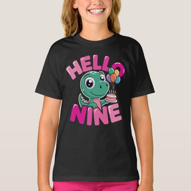 Camiseta Hola Cumpleaños De Dinosaurio Número Nueve Coqueta (Anverso)
