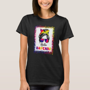 Camiseta Hola Daycare Bleached Tie Dye Messy Bun Kids Back