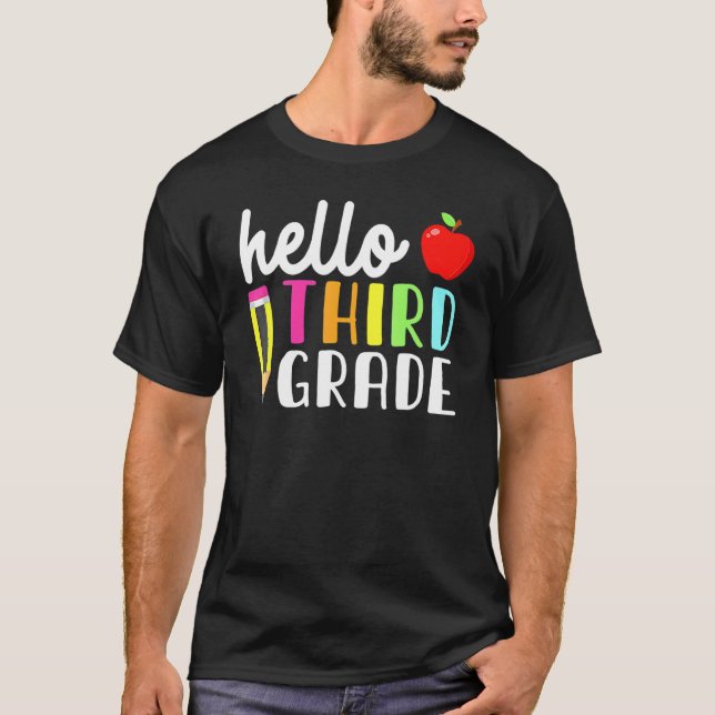 Camiseta Hola Equipo De Tercer Grado Kinder De Vuelta A La  (Anverso)