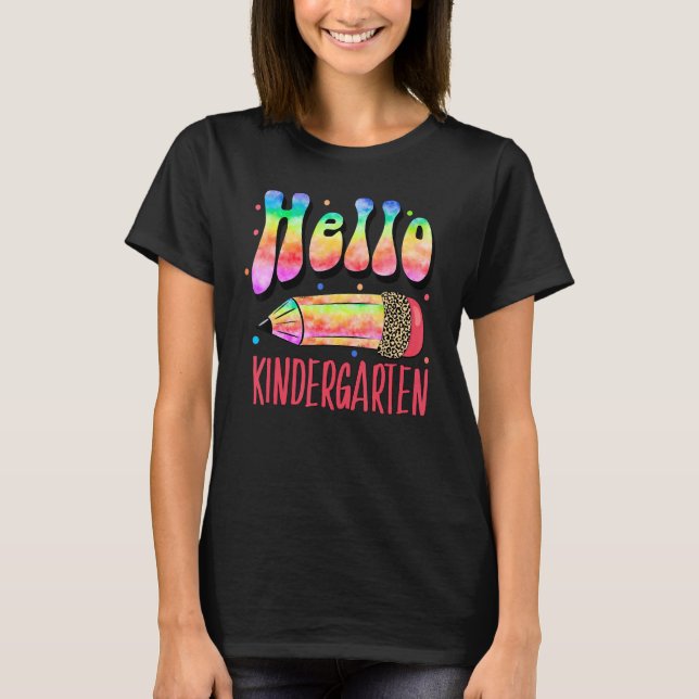 Camiseta Hola Escuela Leopard Tie Dye Pencil Hello Kinder (Anverso)