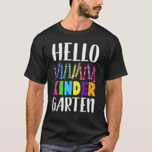 Camiseta Hola Kindergarten Colorful Crayons First Day Group