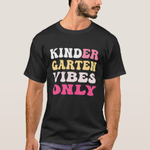 Camiseta Hola Kindergarten Primer Día De Vibes De Kindergar