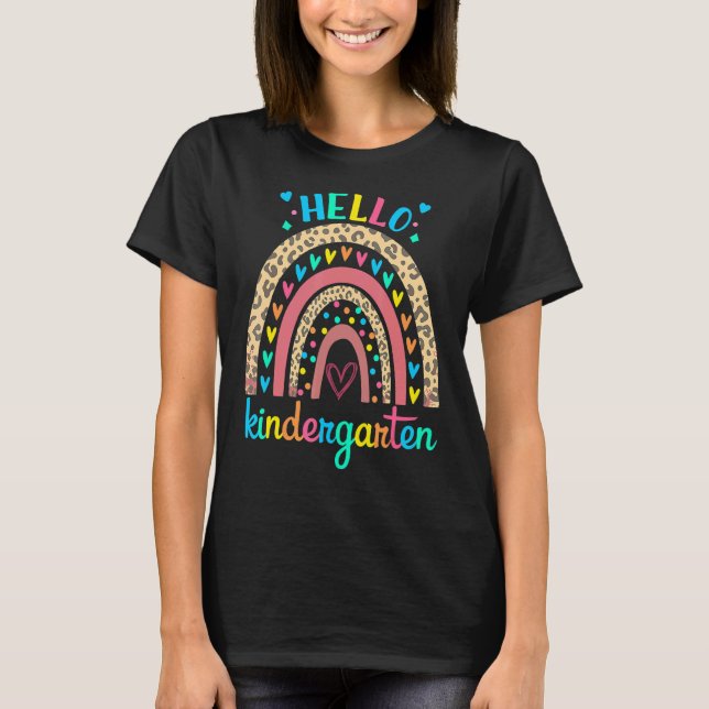 Camiseta Hola Kindergarten Retro Corazón Arcoiris Para El P (Anverso)