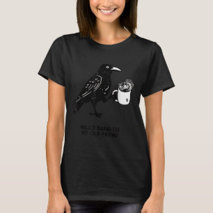 Camiseta Hola oscuridad mi viejo amigo Meme Cuervo bebiendo