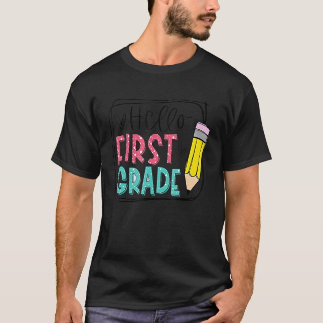 Camiseta Hola Primer Grado Lápiz De Vuelta Al Profesor De E (Anverso)