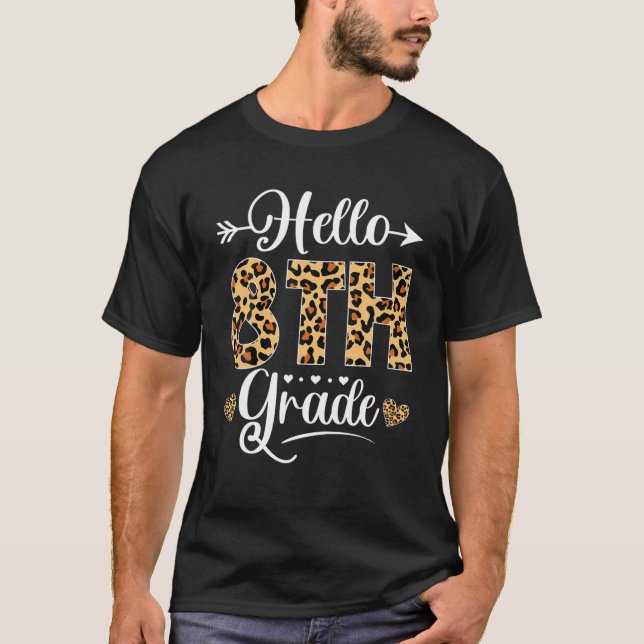 Camiseta Hola Profesor De 8° Grado De Leopardo De Nuevo (Anverso)