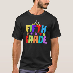 Camiseta Hola, quinto grado celebra de vuelta a la escuela