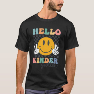 Camiseta Hola Retro de kindergarten sonreír a maestros niño