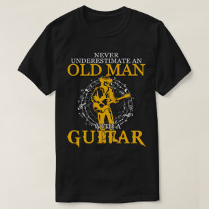 Camiseta Hombre mayor con un guitarrista le da un regalo a 