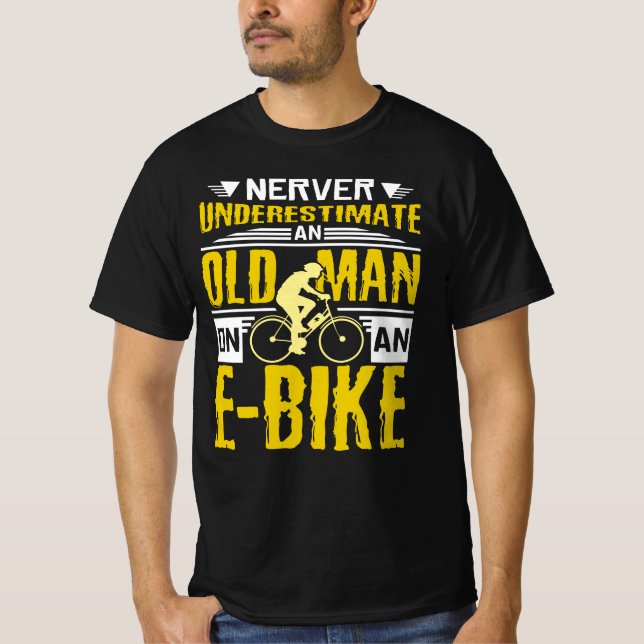 Camiseta Hombre Mayor En Bicicleta Electrónica (Anverso)