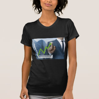 Camiseta Hombre mostrando el concepto de pantalla táctil de