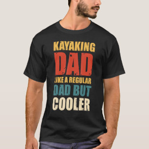 Camiseta Hombre remando en kayak como un papá normal pero m