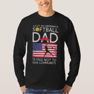 Camiseta Hombre Sólo Un Papá De Softbol Corriente Intentand