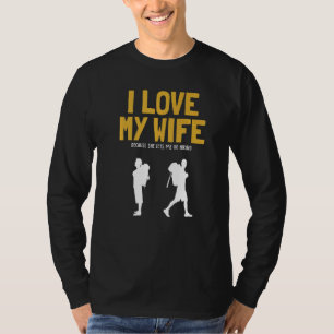 Camiseta Hombres a los que amo a mi esposa haciendo senderi