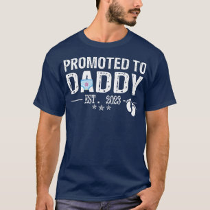 Camiseta Hombres ascendidos a papi 2023