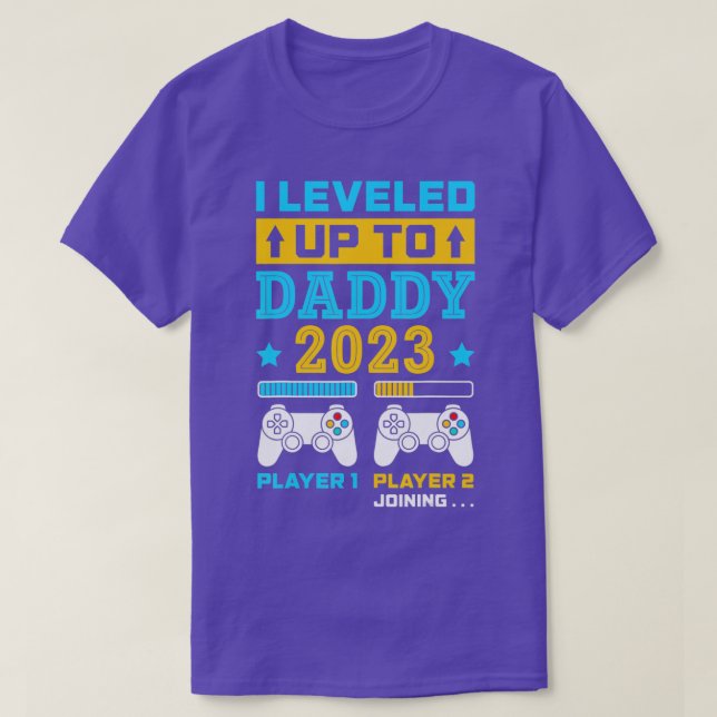 Camiseta Hombres Con Los Que Me Levanté A Papi 2023 Pronto  (Diseño del anverso)