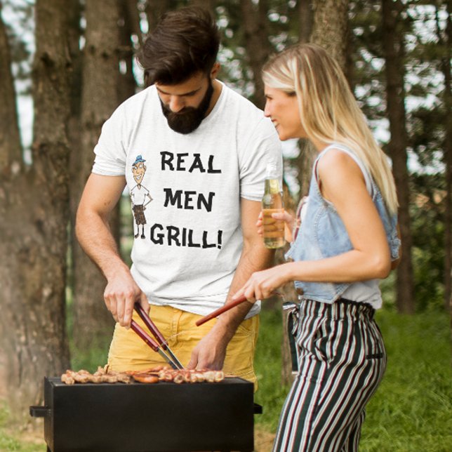 Camiseta Hombres de verdad atacan el valor de los hombres (Real Men Grill Men's Value T-Shirt)