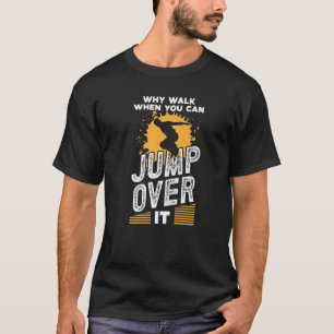 Camiseta Hombres disfrazados de parkour por qué caminar sin
