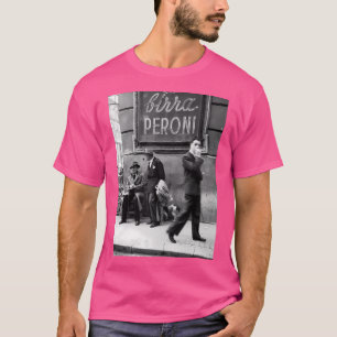 Camiseta Hombres En Una Calle De Napoli Italia
