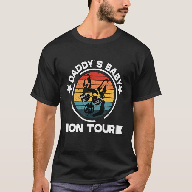 Camiseta Hombres Pastor Alemán Daddys Dog En Tour Dog Vinta (Anverso)