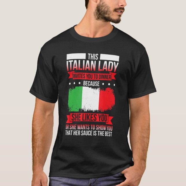 Camiseta Hombres Que Esta Dama Italiana Invita A Cenar En B (Anverso)