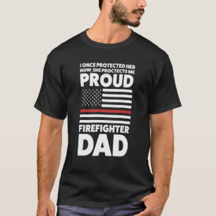Camiseta Hombres que una vez la protegí ahora, su papá bomb