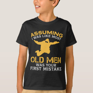 Camiseta Hombres viejos divertidos que aman el paracaidismo