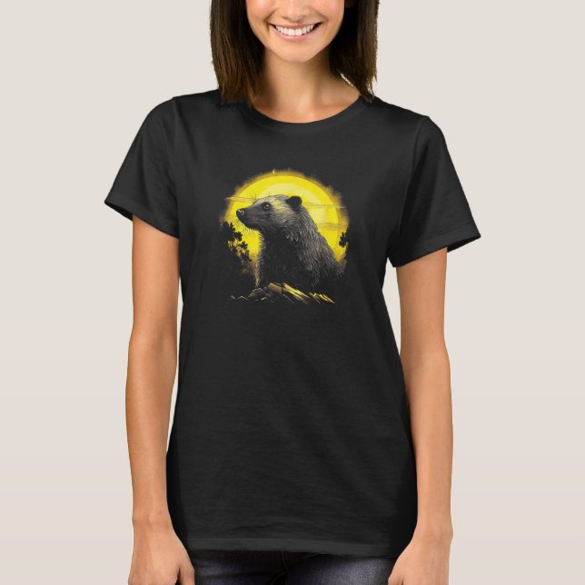 Camiseta Honey Badger With Full Moon in Background (Anverso)