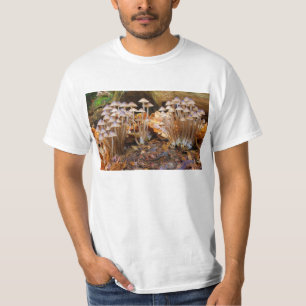 Camiseta Hongos de seta agrupados Inclinata del capo de