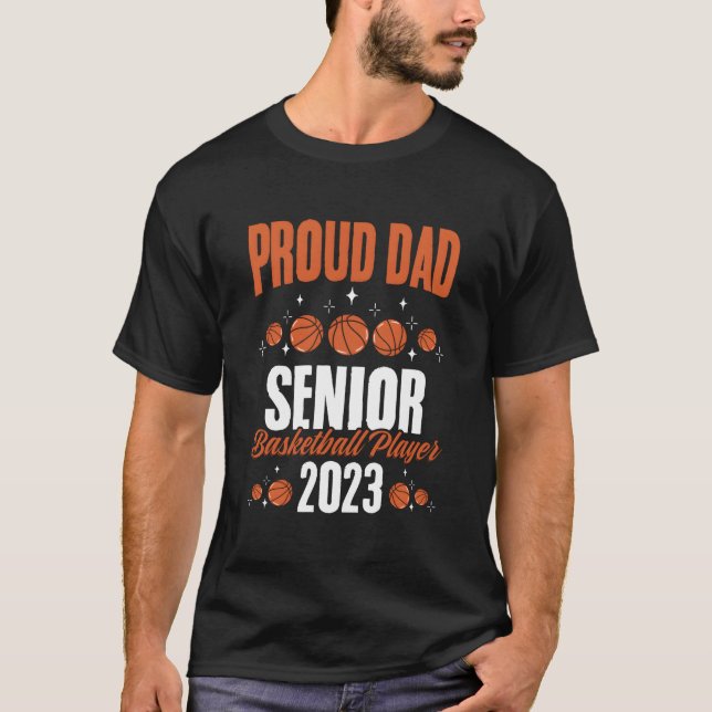 Camiseta Hoops Class 2023 Basketball Proud Dad Baller Senio (Anverso)