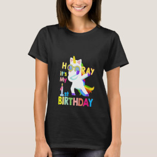 Camiseta Hooray para las mujeres es mi primer cumpleaños