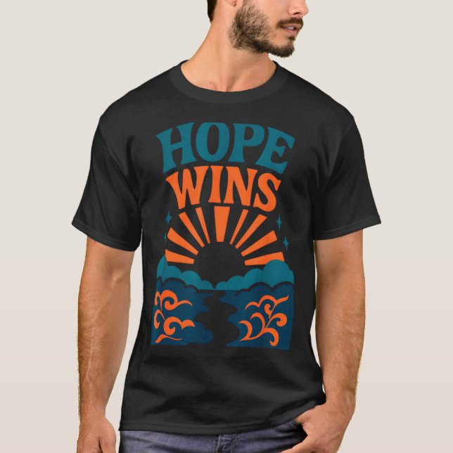 Camiseta Hope Wins Romans 15_13 Sunrise Ocean Christian  (Anverso)