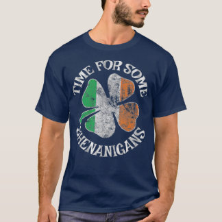 Camiseta Hora De St Patricks Para Algunos Shenanigans Clove