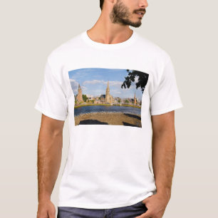 Camiseta Horizonte y río del pintoresco pueblo de Inverness