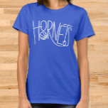 Camiseta Hornets equipo de baloncesto de la selección de bé<br><div class="desc">Este diseño presenta "Hornets" en tipografía adorable con letras a mano y baloncesto. Haga clic en el botón personalizar para obtener más flexibilidad al mover/escalar las imágenes y modificar el texto o agregar texto nuevo. En nuestra tienda, zazzle.com/store/doodlelulu, podrá encontrar variantes de este diseño, colores adicionales y productos de coordinación....</div>