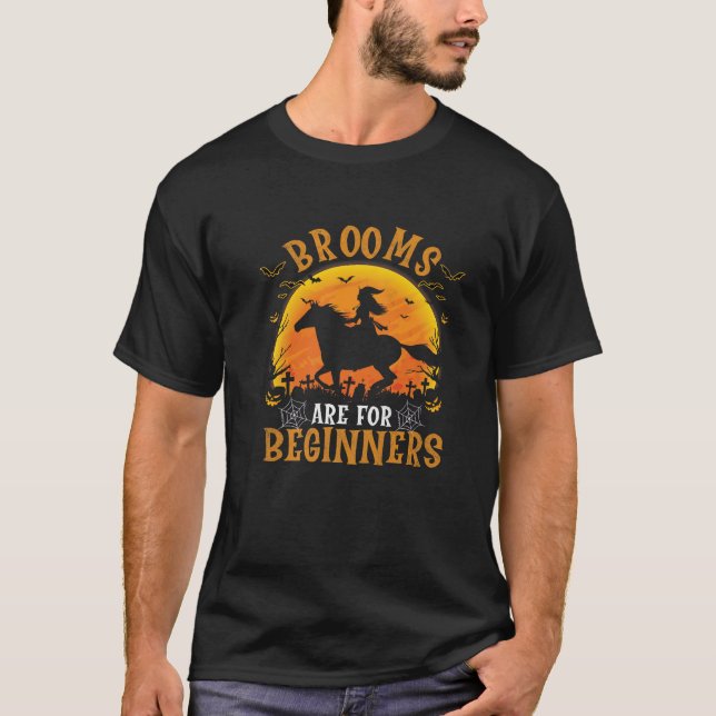 Camiseta Horses Witch Halloween Funny Brooms For Begin (Anverso)
