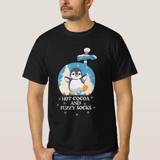 Camiseta Hot Cocoa And Fuzzy Socks | Cute baby penguin (Anverso)