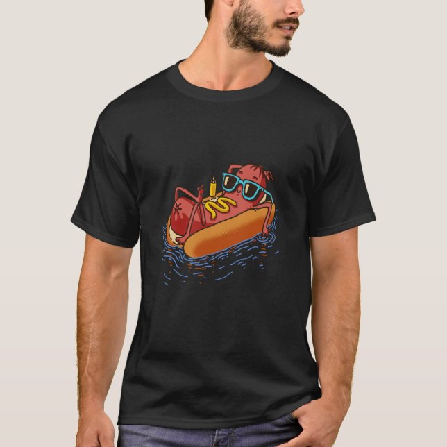 Camiseta Hot Dog In A Swimming Pool Summer Vacation Foodie (Anverso)
