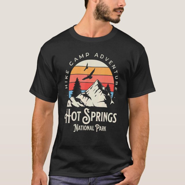 Camiseta Hot Springs Arkansas Nature Hike Mountains Al aire (Anverso)