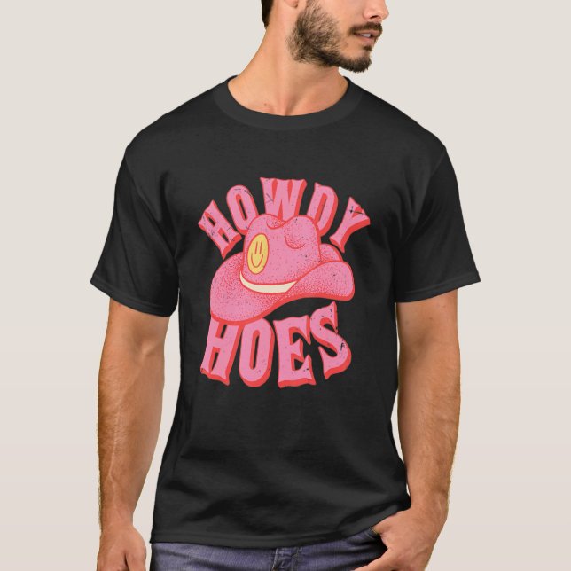 Camiseta HOWDY HOES Preppy Aesthetic Creamy Pink Background (Anverso)