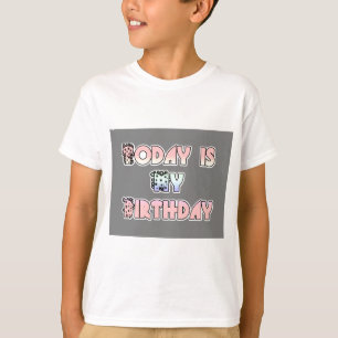 Camiseta Hoy es mi cumpleaños, bebé, arte rosado impreso
