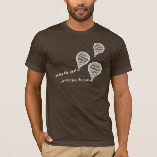 Camiseta Hoy la luna, mañana el globo del sol en la oscurid