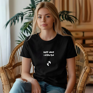 Camiseta Huella dactilar de embarazo humorística en negro y