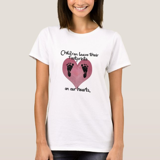 Camiseta Huellas de la licencia de los niños. (Anverso)