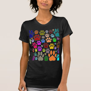 Camiseta Huellas de patas de perro por todas partes en pata