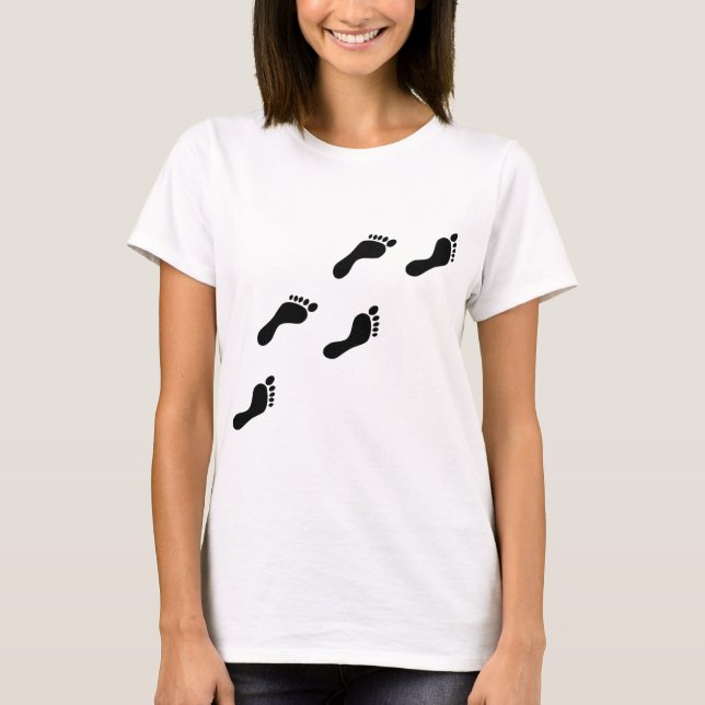 Camiseta huellas negras (Anverso)