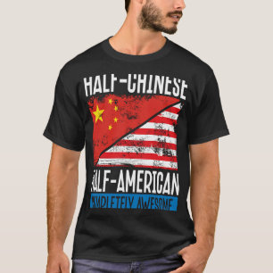Camiseta Huellas traseras mitad chinas mitad americanas com