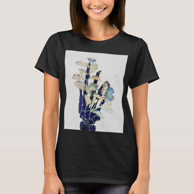 Camiseta Huesos en floración #1 - Mano - vertical (Anverso)